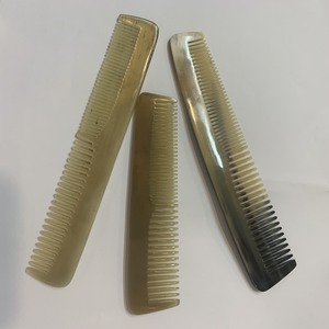 Juego de Tres Peines de Cuerno de Búfalo con Logotipo Personalizado, 100% Naturales, No Tóxicos, Ecológicos, Regalo y Accesorios para el Cabello de Vietnam - Product Image 1