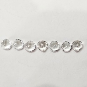 Topaze blanche naturelle de 3mm à facettes taillées en cœur Pierres précieuses semi-précieuses en vrac Bijoux faits à la main de fournisseur en gros d'Alibaba - Product Image 2