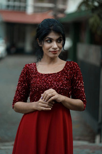 Anarkali ชุดเดรสทำงานที่สวยเหมือนชุดฤดูร้อนผ้าจอร์เจียที่นุ่มที่สุดพร้อมลำดับการทำงานบนชุดเดรสกำมะหยี่ไข่แดง2022 - Product Image 3