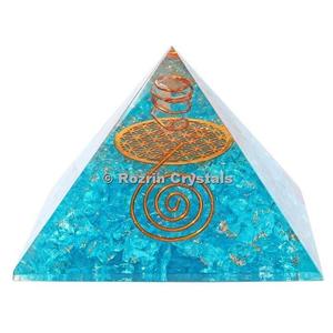 Pyramide de cristal de fluorite bleue Rozrin, générateur d'orgone avec incrustation spirale en cuivre, décoration d'intérieur, ensemble Reiki, sculpture Feng Shui - Product Image 1