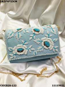 Bolso de Mano de Seda Cruda Étnica de Diseñador Internacional Craftstages, Elegante Bolso de Noche de 18.5x6x13cm para Ocasiones Especiales - Product Image 3