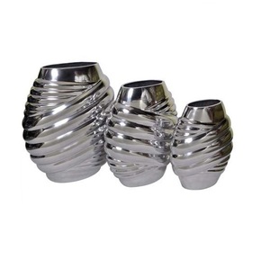 Haute Qualité En Métal Fleur Vase Meilleure Qualité À La Main Designer Fleur Titulaire Nickelé En Gros Fantaisie Fleur Vase - Product Image 4