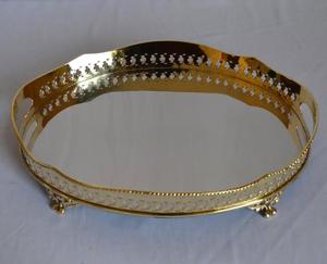 Vantage Premium Latón Nuevo Diseño Brillante Pulido Bandeja Cuadrada moderna y elegante bandeja hecha a mano para la decoración del hogar y el uso de la cocina - Product Image 6