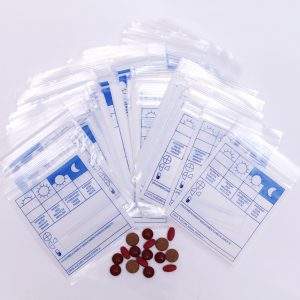 Sacs transparents à fermeture éclair personnalisés en LDPE imprimés en usine/sacs en plastique givrés à fermeture éclair pour emballage alimentaire séché - Product Image 3