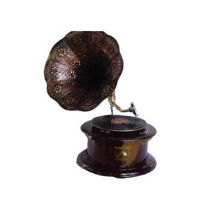 Gramófono de cobre con cuerno antiguo terminado, base de madera, otros estilos disponibles, decoración del hogar - Product Image 1