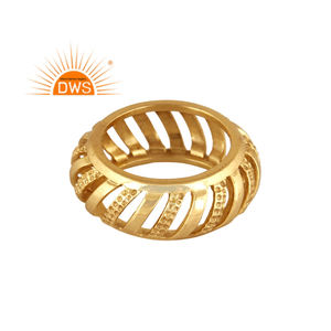 Brazalete tipo diseñador texturizado de latón más vendido de moda chapado en oro de 18K para regalo de mujer para ella - Product Image 1