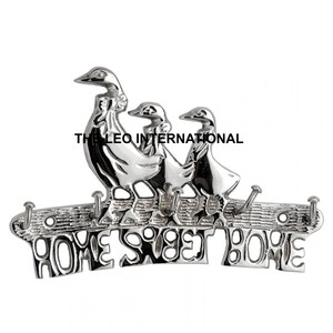 ป้ายต้อนรับสีทองคลาสสิกสุดพิเศษ พร้อมที่แขวนเสื้อโค้ทและพวงหรีด ทำจากเหล็ก ขายตรงจากโรงงาน - Product Image 5