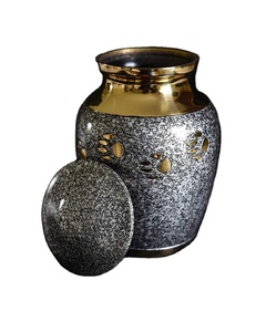 Patas doradas para mascotas, urna de cremación, suministros funerarios, Brassworld, India - Product Image 1