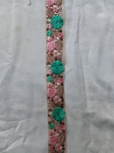 Rubans et lacets en organza brodés à la machine, écologiques, sur mesure, en tailles et couleurs assorties pour robe de mariée Desi - Product Image 5