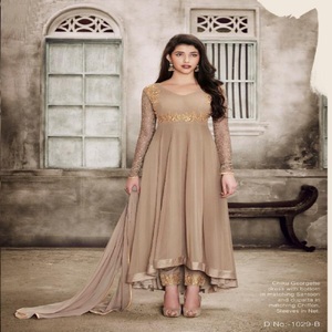 ชุดอินเดียผ้าเน็ตหนักแบบอนาร์กาลี ซัลวาร์ กามีซ ยาวคลุมพื้น ชุดอนาร์กาลีสำหรับงานแต่งงาน ปี 2023 - Product Image 6