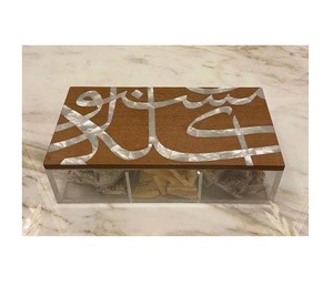 Bocaux en acrylique au design moderne et unique, base en bois, couvercle incrusté de bois, récipient pour le stockage de desserts, utilisation dans les hôtels et les restaurants - Product Image 1