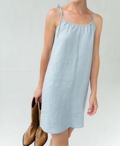 Robe Courte en Lin Bleu Clair à Bretelles Fines, Sans Manches, Col Carré, Formelle, d'Été, pour Célébrations et Vacances, Respirante, Tissée, Unie - Product Image 1