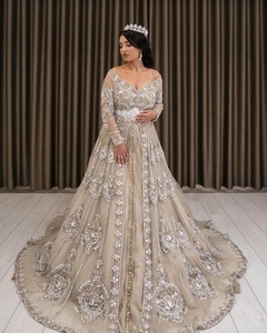 Libas lehenga choli ที่มีการเย็บปักถักร้อย zardozi วัสดุอะซิเตทความยาวพื้นสำหรับงานแต่งงาน - Product Image 1