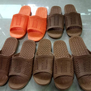 Masculine Wholesale prison slipper For 