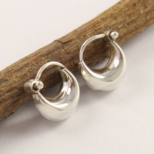 Pendientes de aro muy pequeños de 10mm Cierre a presión PLAIN 925 Sterling Silver Hombres Mujeres 0 3/8 "Pulgadas - Product Image 1