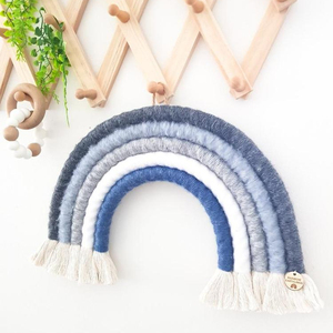 Décoration murale arc-en-ciel de haute qualité de taille moyenne - Product Image 1