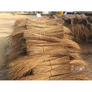 Palos de escoba de coco hechos a mano, tipo Nipah, de VietNam - Product Image 2