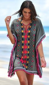 Tunique Sarong Courte Bohème Chic Broderie Florale Col V Style Indonésien Robe de Plage Sexy avec Pompons et Dentelle 100% Coton - Product Image 4