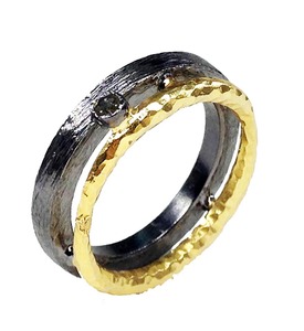 Bague unique en argent sterling 925 plaqué or, oxydée, artisanale, texture martelée, coupe plate, coupe rose, coupe ancienne, diamant - Product Image 2