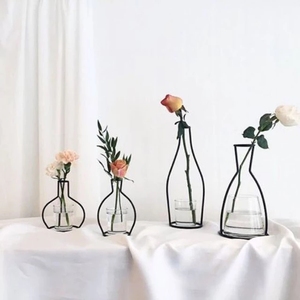 <b>Retro</b> Iron Line Vase - Product Image 2