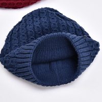 Usine hiver tricot 100% acrylique chapeaux pour femmes chaud Slouchy Beanie chapeau avec fourrure pompon Baggy crâne Ski chapeau en gros