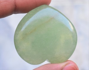 Colgante de corazón humano con forma de corazón, Aventurina verde Natural, cristal, venta al por mayor, regalo - Product Image 1