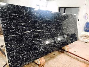 Losa de granito Paradiso negro de calidad superior, superficie pulida, forma de losa grande para diseño de interiores - Product Image 5