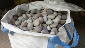 Mezcla de guijarros redondos lisos de BLANCO Grava de piedra natural de forma regular amarilla y blanca - Product Image 5