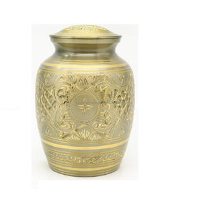 Urnas de cremación de latón clásicas y de alta calidad con diseño de corte de diamante Acabado dorado y negro para cenizas humanas - Product Image 6