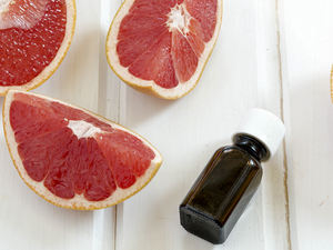 Aceite Esencial de Pomelo Puro Prensado en Frío de EE. UU. Limpiador de Poros y Revitalizador de la Piel - Product Image 6