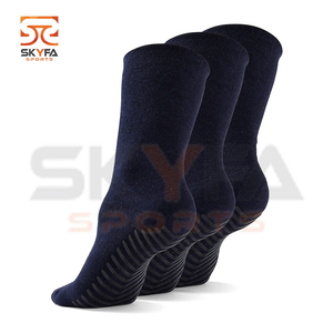 Non Slip Anti Slip Athletic Black White Athletic Basketball Soccer Grip Sock Anti-Slip Breathable Socks Hot sale products - Product Image 1