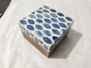 Caja de almacenamiento con incrustaciones de hueso de terciopelo verde oscuro azul negro hecho a mano de la mejor calidad del fabricante, caja de regalo de calidad rectangular para anillos - Product Image 5