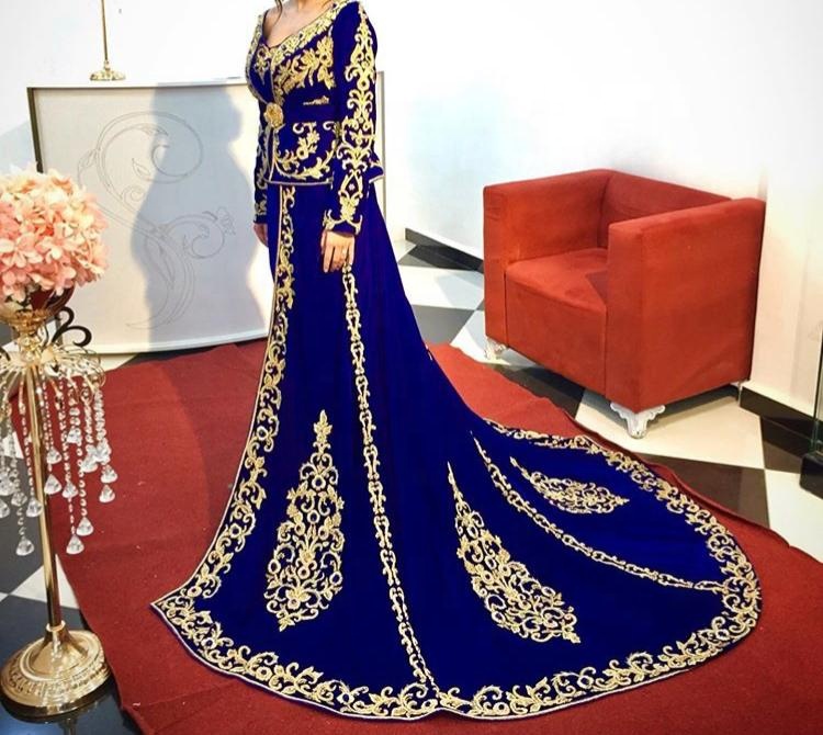 Royal Blue Pakistani Wedding Dress - Elegant & Stylish