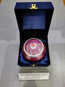 Brassworld inde Odyssey pet crémation urn funérailles fournitures Brassworld inde - Product Image 3