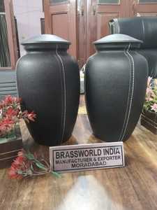 Brassworld India Urna de cremación para adultos de latón verde con mariposa Impreso Estilo americano Suministros funerarios - Product Image 4