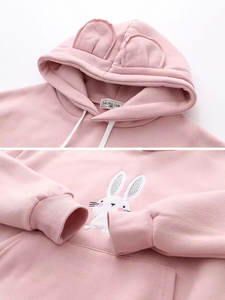 Venta al por mayor conejito bordado precio barato mujeres ropa atlética sudaderas con capucha de manga completa transpirable - Product Image 6