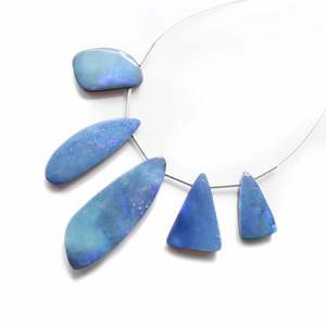 Perles en vrac de doublet d'opale australienne naturelle de haute qualité 8mm perles de pierre gemme bleu noir pour la fabrication de bijoux Bracelet perlé - Product Image 2