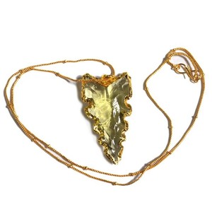 Fournisseur de Pierres Naturelles Thérapeutiques : Collier avec Pointes de Flèches en Verre Américain Classique : Collier avec Pointes de Flèches en Verre Américain - Product Image 1