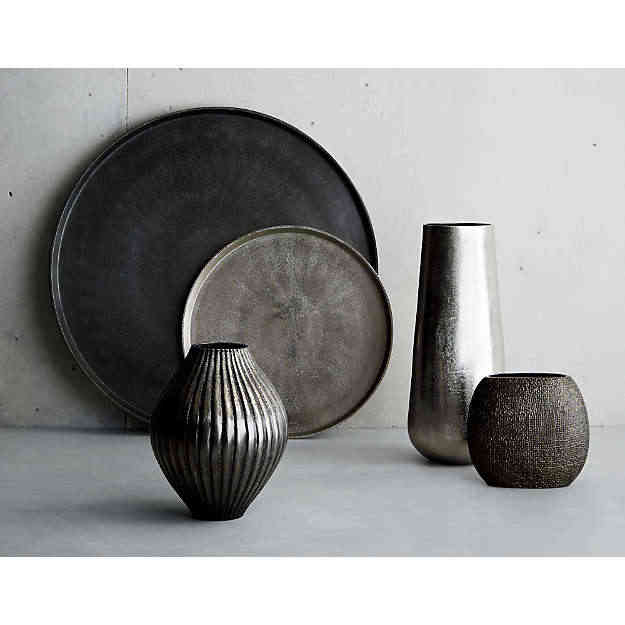 Simple Round Shape Metal Tray Serving for Cake & Chocolate Sweet Pieces Sale for Wholesale Price