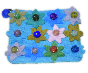 Monedero de fieltro de lana elegante y ecológico para niños hecho a mano en Nepal suave duradero con cierre de cremallera para uso diario - Product Image 1