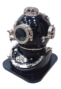 Casque de plongée à collectionner Nautical Mark V Nickel et noir US Navy avec base en bois pour la plongée sous-marine - Product Image 2