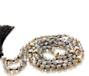 Collier Mala bouddhiste pour homme à 108 perles nouées, perles de pierre de cristal de howlite de 6 mm, perles de cristal de guérison, perles de labradorite naturelles, perles à pampilles - Product Image 3