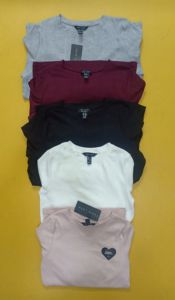 เสื้อยืดผู้หญิงแขนยาว คอกลม ผ้าคอตตอนย้อมสี สำหรับฤดูใบไม้ร่วง สไตล์ลำลอง ผลิตจากโรงงานเสื้อผ้าแบรนด์ดัง ค้างสต็อก - Product Image 4