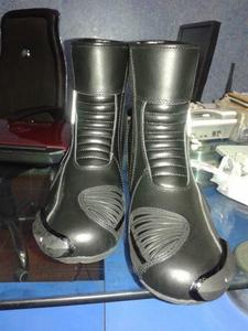 Bottes de moto en cuir professionnelles pour motards unisexes - Style course, imperméables, ignifuges et respirantes - Product Image 4