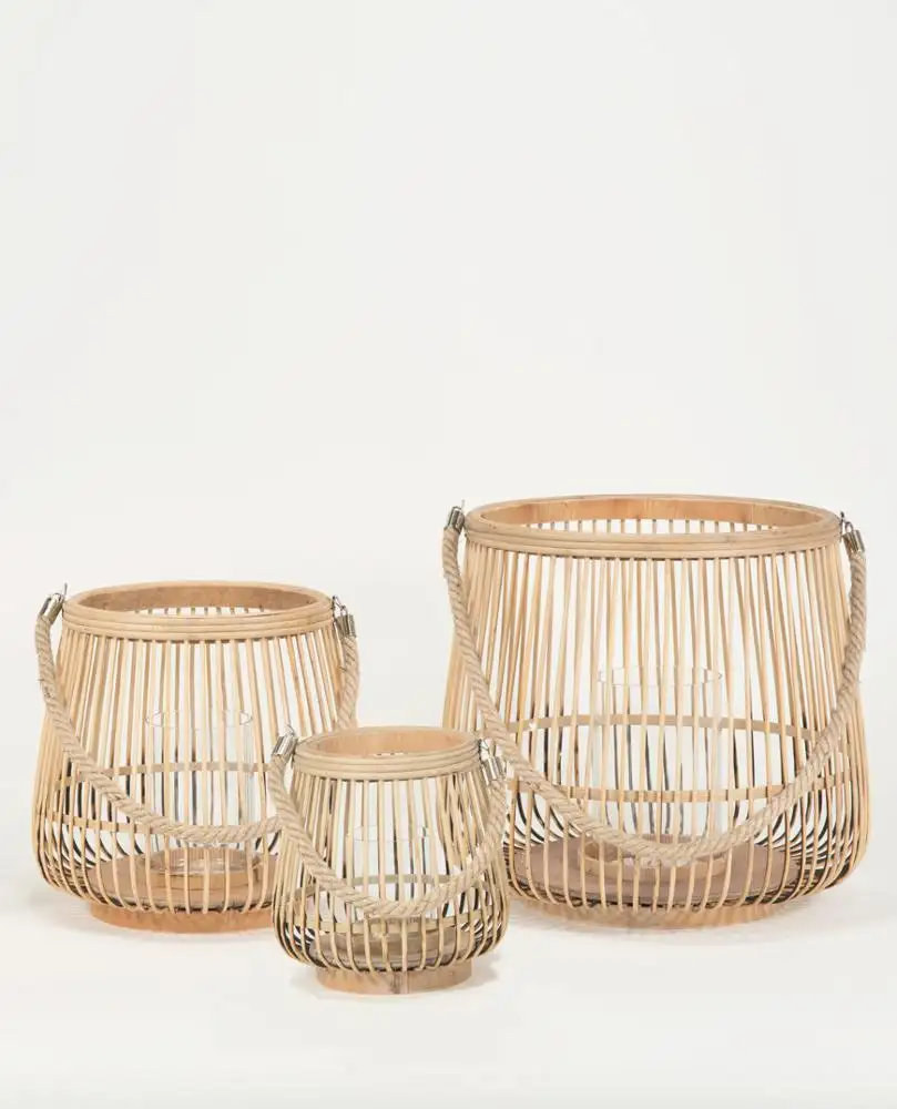 Set di 3 semplici lanterne di bambù con manici in corda