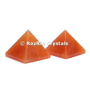 Pyramide de pierre précieuse pêche aventurine - Product Image 1