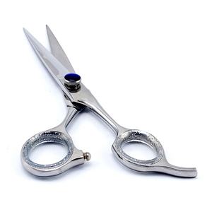 Ciseaux de barbier professionnels de qualité supérieure en acier inoxydable de 6 pouces, lame affûtée, vis de réglage pour la coupe et l'entretien des cheveux - Product Image 4