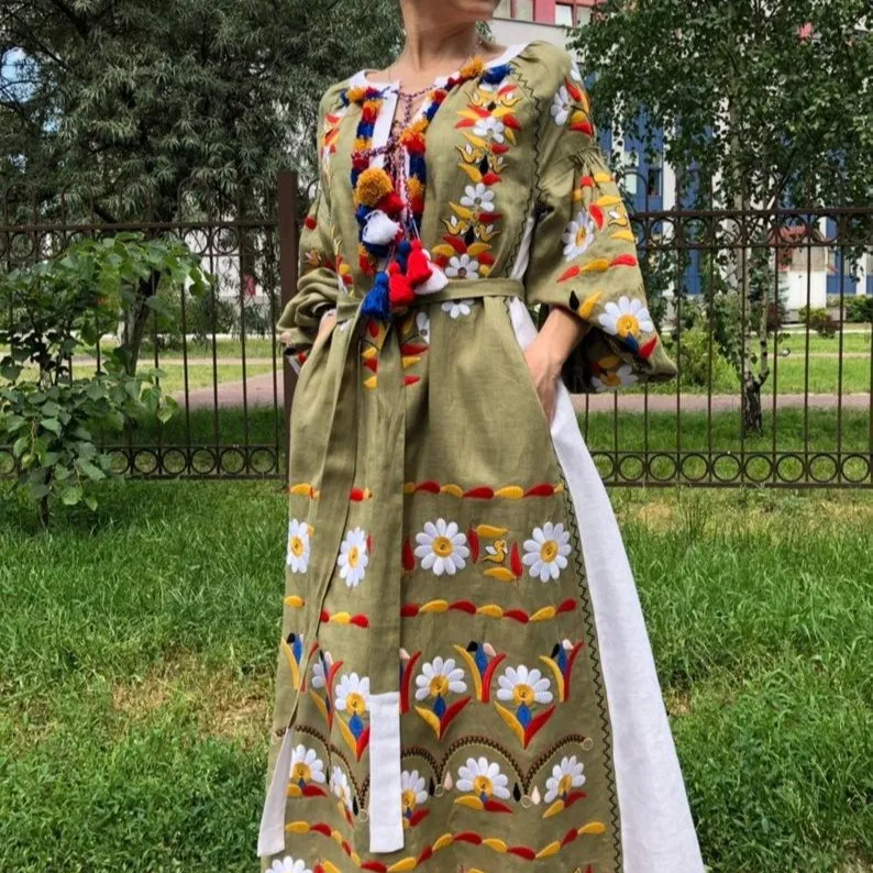 Romantisches & sausiges ukrainisches langes Kleid im Boho-Stil Wunderschönes grünes besticktes langes türkis farbenes sensationelles kurzes Kleid für Frauen