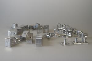 ชิ้นส่วนเครื่องจักรกลซีเอ็นซีคุณภาพสูงอุปกรณ์ฮาร์ดแวร์ที่ไม่ได้มาตรฐานสำหรับการสร้างต้นแบบอย่างรวดเร็วชิ้นส่วนอะไหล่โลหะทองเหลืองสแตนเลส - Product Image 4