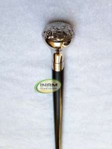 Bâton de marche en bois de styliste avec poignée de bouton en laiton/canne de marche en bois avec belle poignée ovale en laiton - Product Image 3